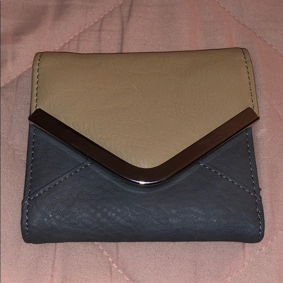 NWOT Charming Charlie Trifold Wallet - Picture 2 of 4